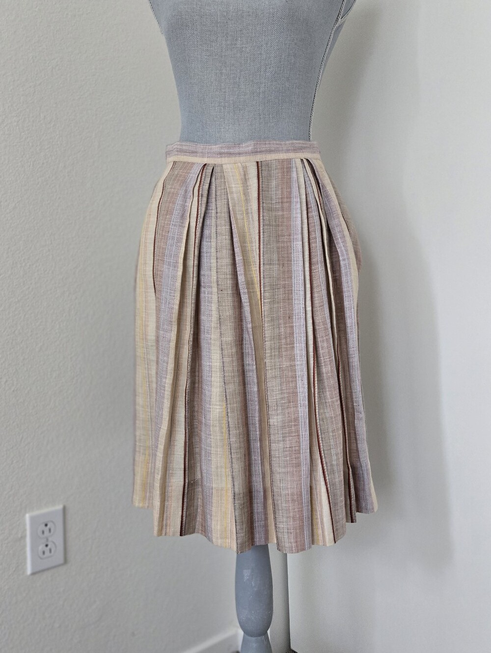 Calvin Klein Vintage Linen Blend made in the USA Full Pleated Skirt Womens 10